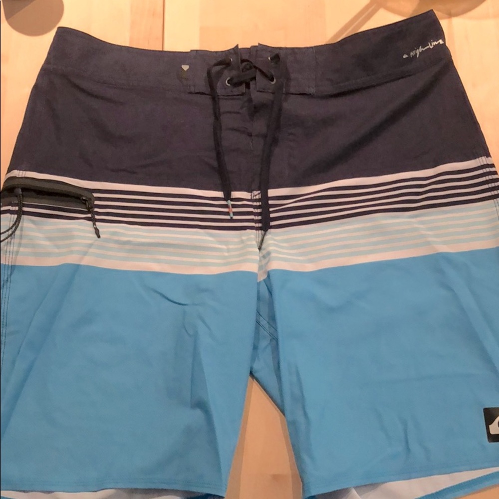 Swimming shorts